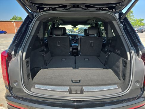 Used 2024 Cadillac XT6 Premium Luxury w/ Platinum Package FWD image 14
