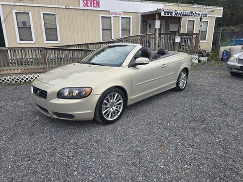 Used 2008 Volvo C70 T5 image 4