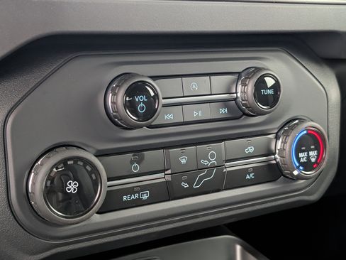 New 2025 Ford Bronco 2-Door image 17