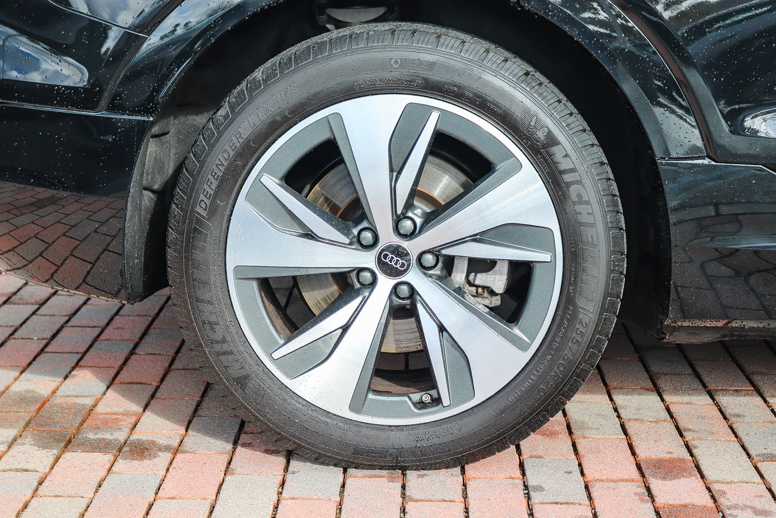 Used 2024 Audi Q8 e-tron Premium Plus AWD/4WD image 10