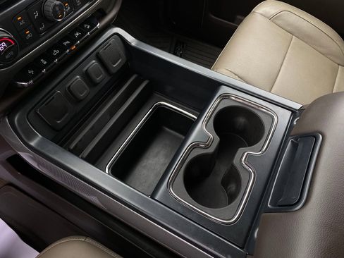 Used 2018 Chevrolet Silverado 1500 LTZ Z71 w/ Centennial Edition AWD/4WD image 19