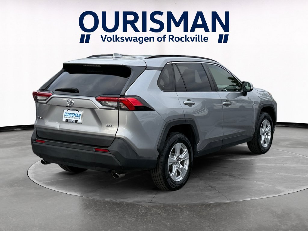 Used 2019 Toyota RAV4 XLE FWD image 6