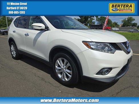 Used 2016 Nissan Rogue SV w/ SV Moonroof Package AWD/4WD image 1