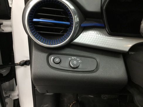 Used 2024 Chevrolet Trax LT w/ Driver Confidence Package image 11