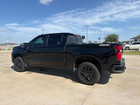 Used 2025 Chevrolet Silverado 1500 LT Trail Boss w/ Convenience Package II AWD/4WD image 9