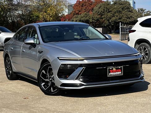 Used 2025 Hyundai Sonata SEL image 2