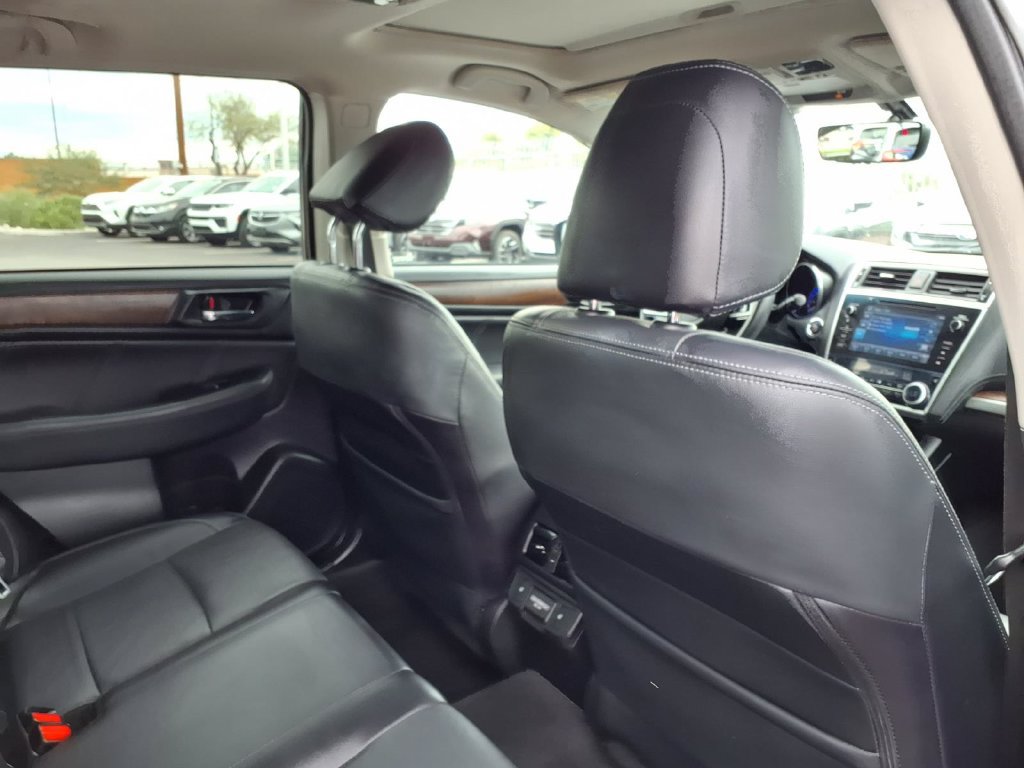 Used 2018 Subaru Outback 2.5i Limited AWD/4WD image 21