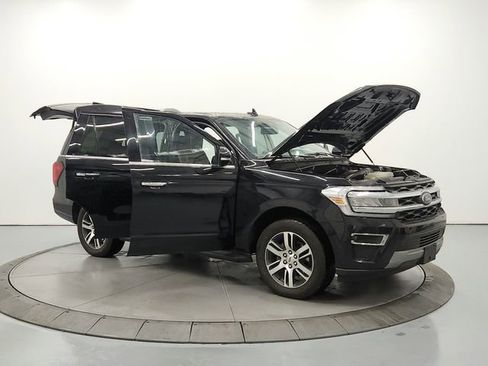 Used 2024 Ford Expedition Limited RWD image 9