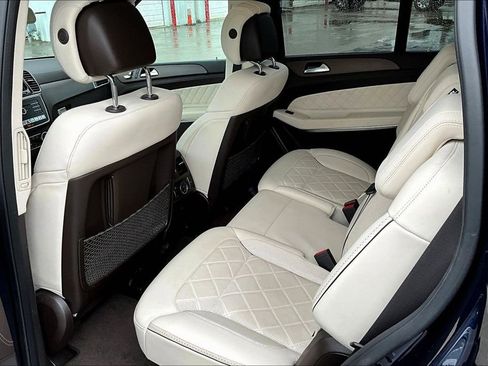 Used 2019 Mercedes-Benz GLS 550 4MATIC image 5