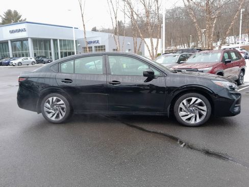 Used 2025 Subaru Legacy Limited image 8