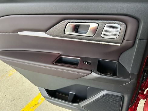 New 2026 Ford Explorer Platinum image 35