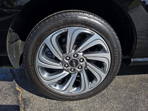 Used 2024 Lincoln Navigator Premiere image 41