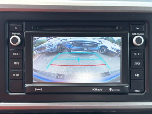 Used 2018 Toyota Tacoma SR5 AWD/4WD image 26