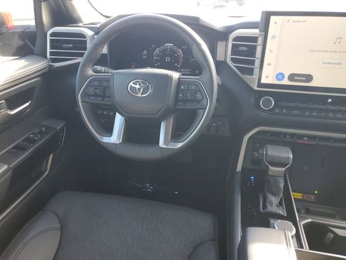 Used 2025 Toyota Tundra Limited image 16