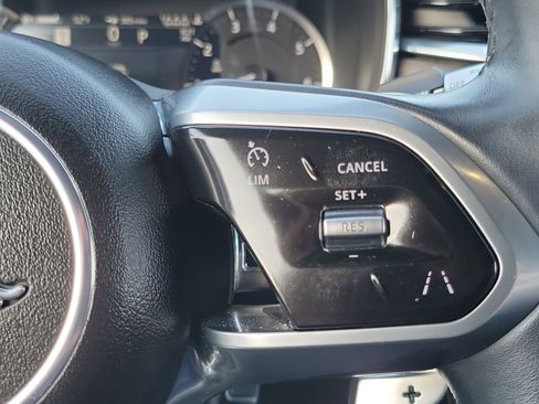 Used 2021 Jaguar F-PACE S image 8