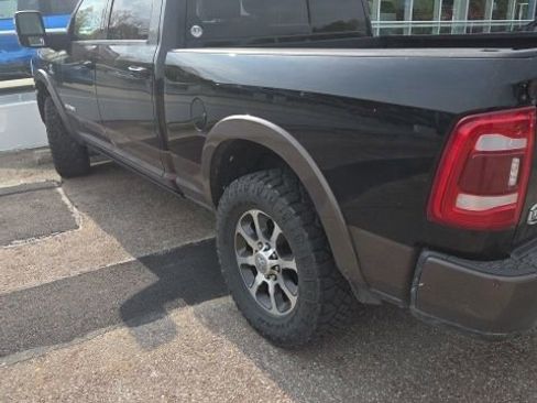 Used 2024 RAM 2500 Limited w/ Towing Technology Group AWD/4WD image 2