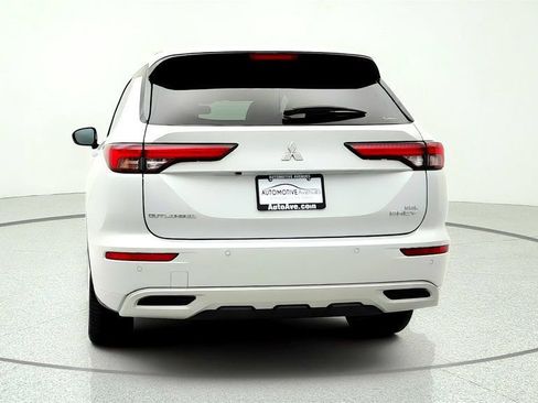 Used 2023 Mitsubishi Outlander SEL AWD/4WD image 6