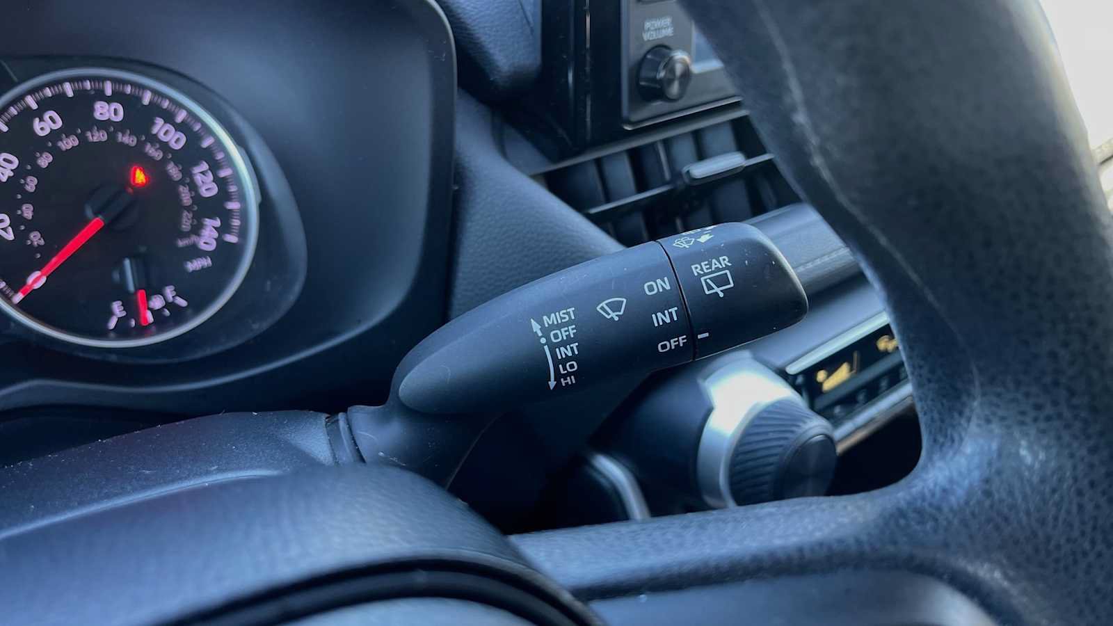 Used 2019 Toyota RAV4 LE FWD image 40