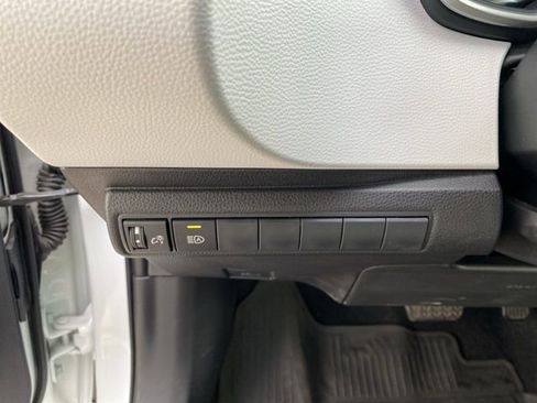 Certified 2025 Toyota Corolla XSE image 13