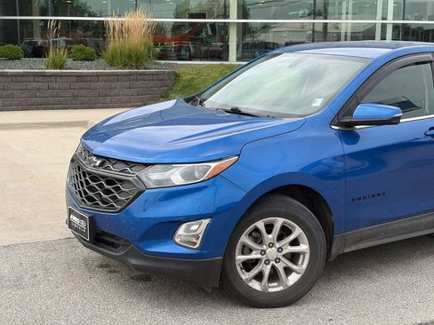 Used 2019 Chevrolet Equinox LT AWD/4WD image 2
