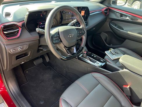 Used 2024 Chevrolet TrailBlazer RS w/ Convenience Package image 8