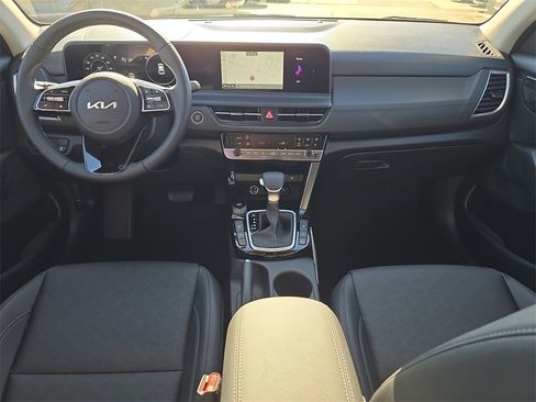 New 2026 Kia Seltos EX image 14