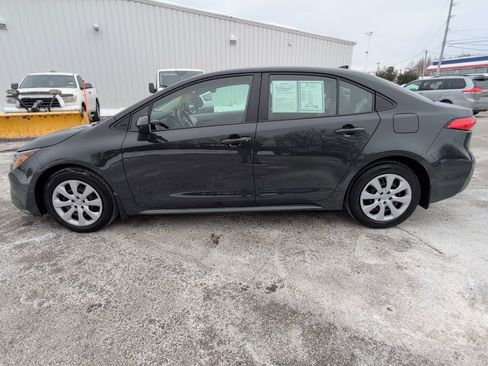 Certified 2023 Toyota Corolla LE image 3