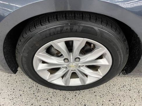 Used 2019 Chevrolet Malibu LT FWD image 36