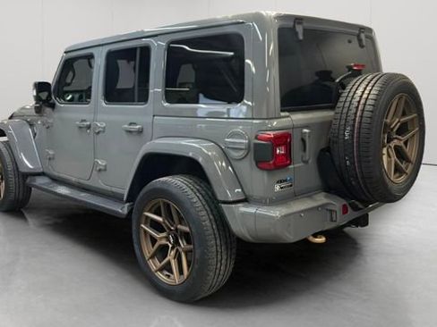 Used 2022 Jeep Wrangler Unlimited Sahara image 8