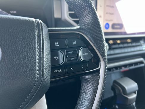 Used 2024 Toyota Tundra Limited image 19