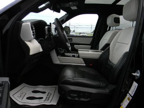 Used 2022 Toyota Tundra Capstone AWD/4WD image 24