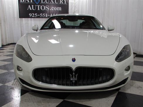 Used 2010 Maserati GranTurismo S image 3