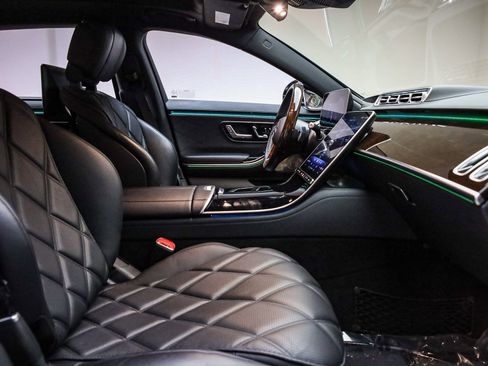 Used 2023 Mercedes-Benz Maybach S 580 4MATIC image 16