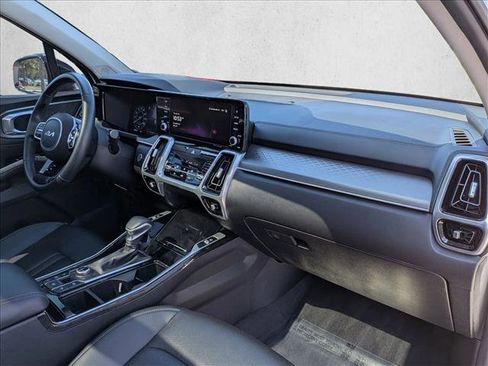 Used 2023 Kia Sorento SX AWD/4WD image 25