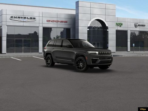 New 2026 Jeep Grand Cherokee Summit AWD/4WD image 11