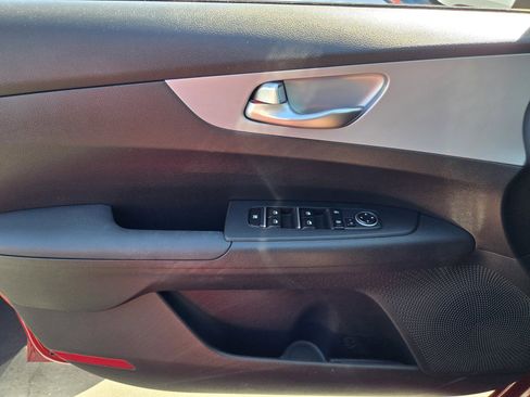 Used 2023 Kia Forte LXS w/ LXS Technology Package FWD image 25
