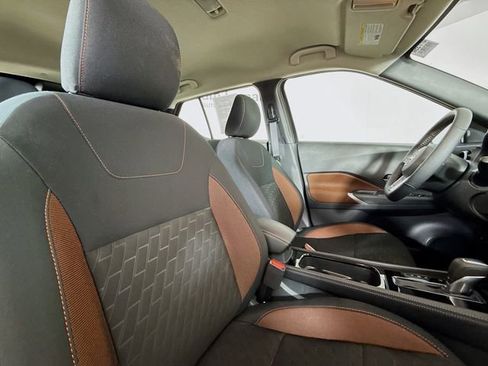 Used 2024 Nissan Kicks SR image 25