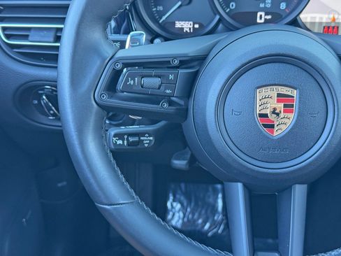 Used 2023 Porsche Macan image 23
