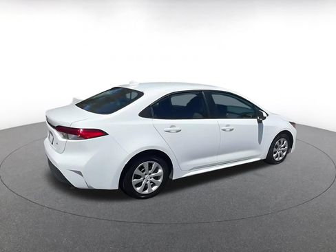 Used 2025 Toyota Corolla LE FWD image 15