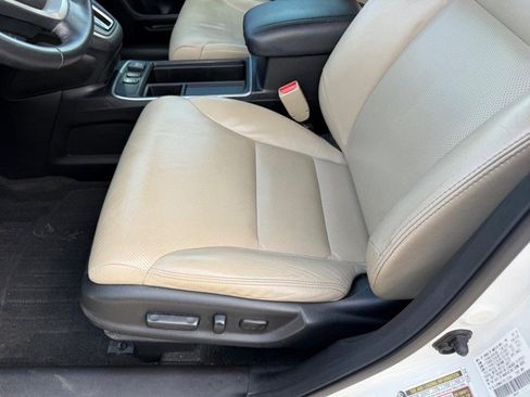 Used 2015 Honda CR-V EX-L image 18