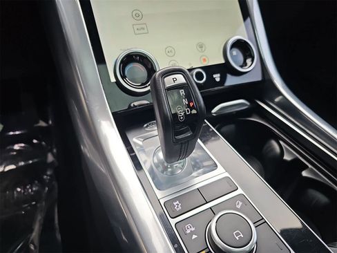Used 2019 Land Rover Range Rover Sport HSE image 21