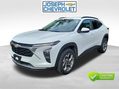 Used 2025 Chevrolet Trax LT
