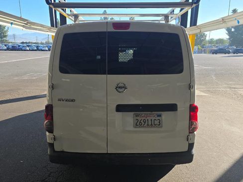 Used 2020 Nissan NV200 S w/ Back Door Glass Package image 2