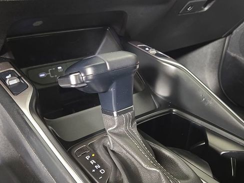 Certified 2025 Kia Sorento S image 22