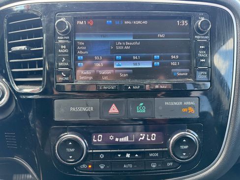 Used 2016 Mitsubishi Outlander GT image 20