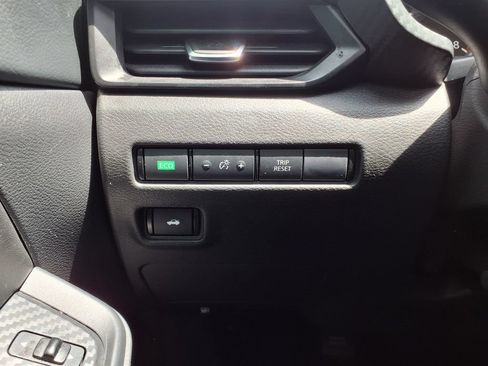 Used 2024 Nissan Sentra S FWD image 28