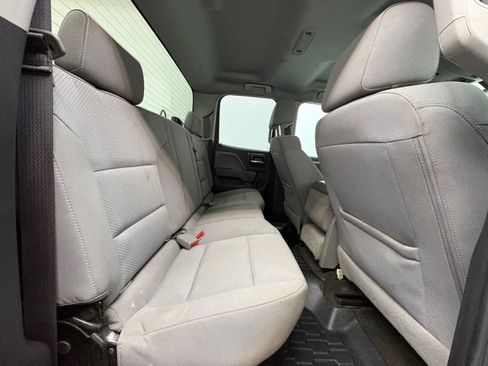 Used 2017 Chevrolet Silverado 1500 Custom w/ Custom Convenience Package AWD/4WD image 18