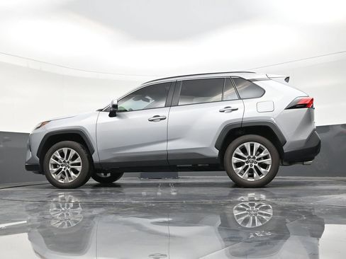 Used 2025 Toyota RAV4 XLE Premium FWD image 21