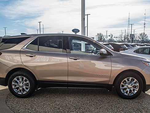 Used 2019 Chevrolet Equinox LT image 6