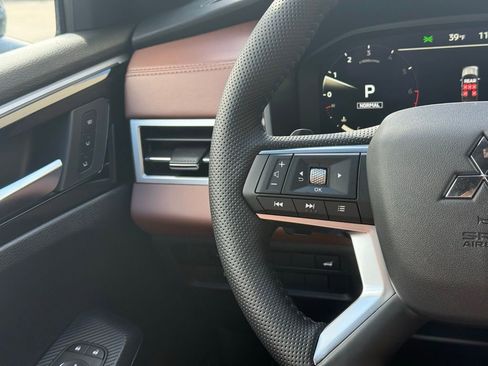 New 2026 Mitsubishi Outlander SEL AWD/4WD image 10